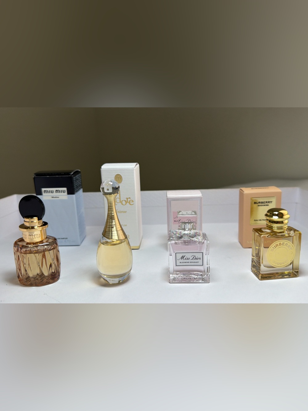 New,unused & authentic Mini assorted Perfumee@@Set Limited Edition/ mini size